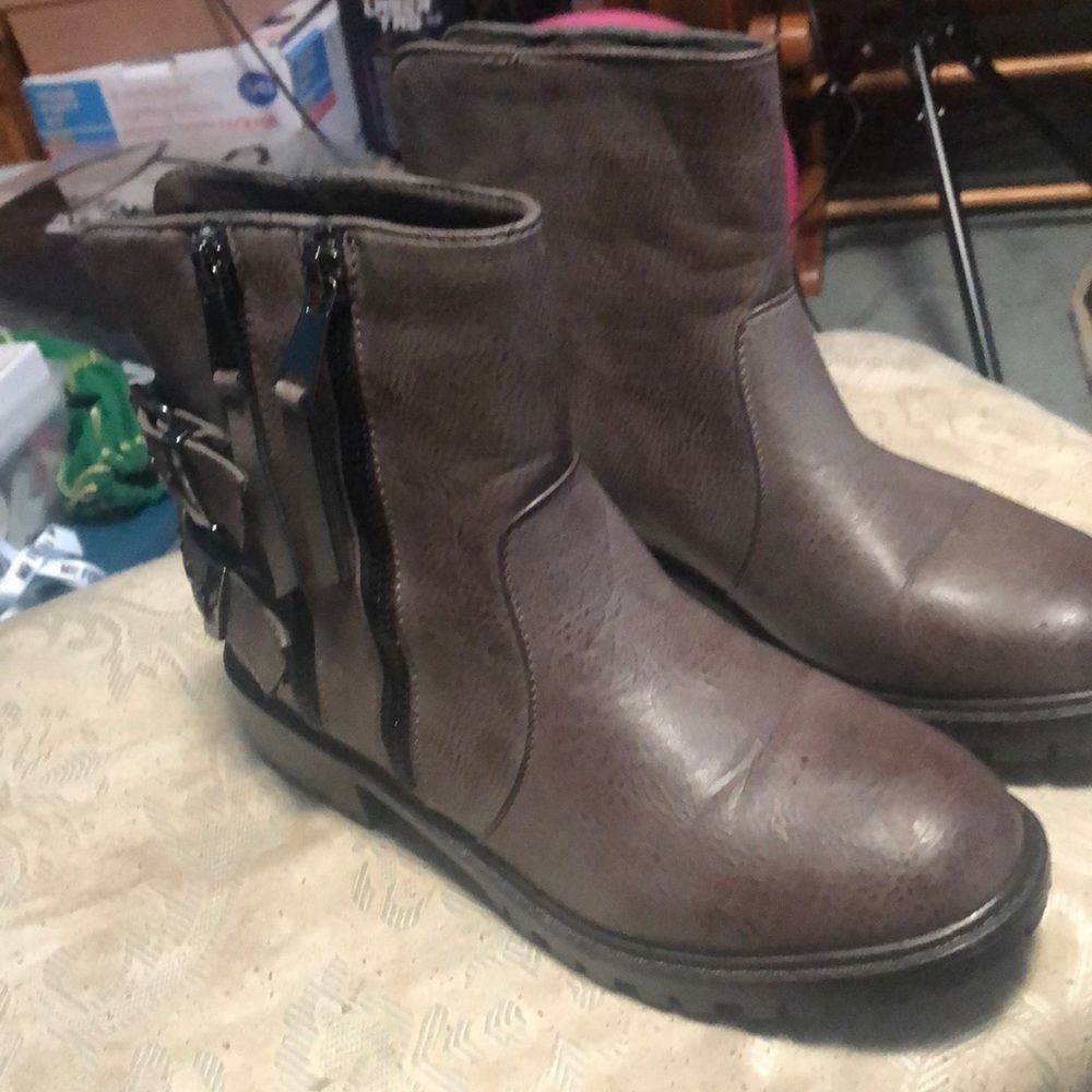 Taupe Moto Boots 🥾